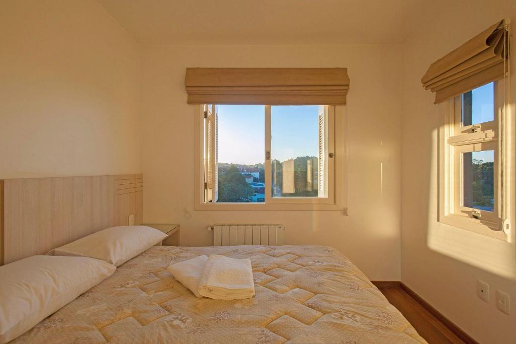  Apartamento completo com 2 quartos no centro de Canela
