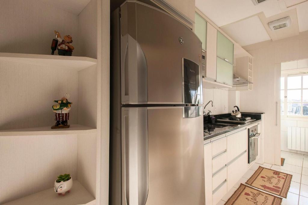  Apartamento completo com 2 quartos no centro de Canela