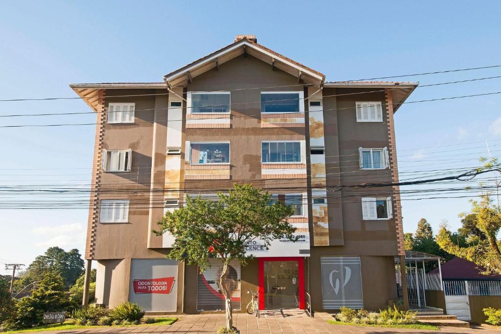  Apartamento completo com 2 quartos no centro de Canela