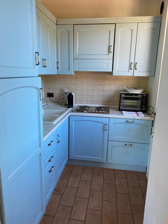 A kitchen or kitchenette at Podere La Tona