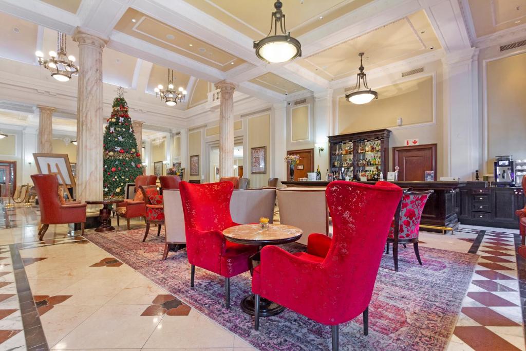 Posezení v ubytování Taj Hotel Cape Town - luxury 5 star suites - very spacious with kitchenette, Lions Head views