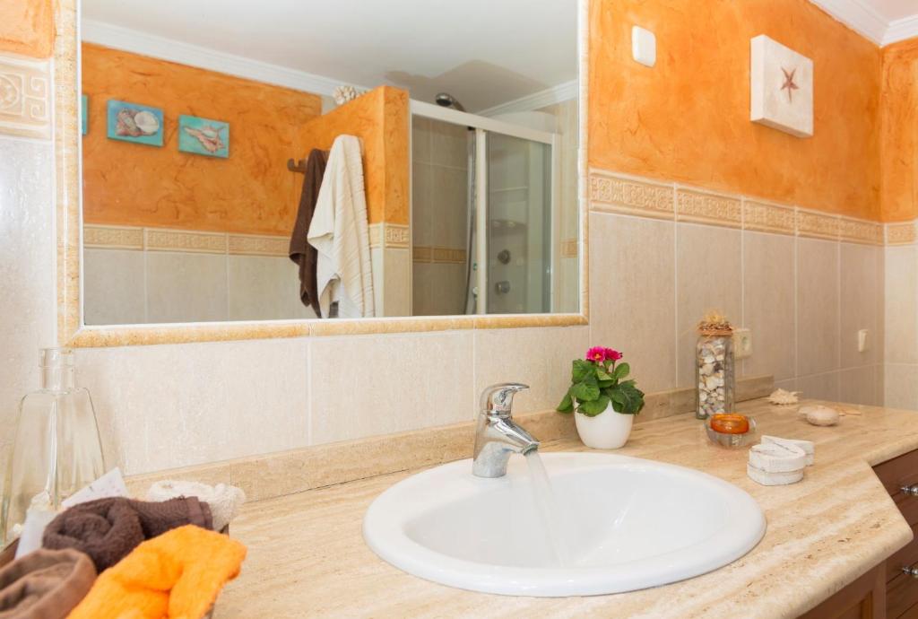 A bathroom at 080 Casa Can Xim ETV8770 by Mallorca Charme
