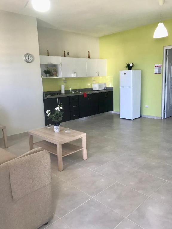 Apartahotel MACADANA - Appartamento Con Balcone