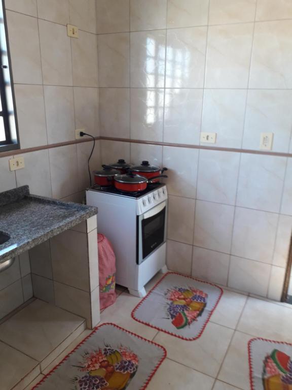  Casa mobiliada com ar condicionado