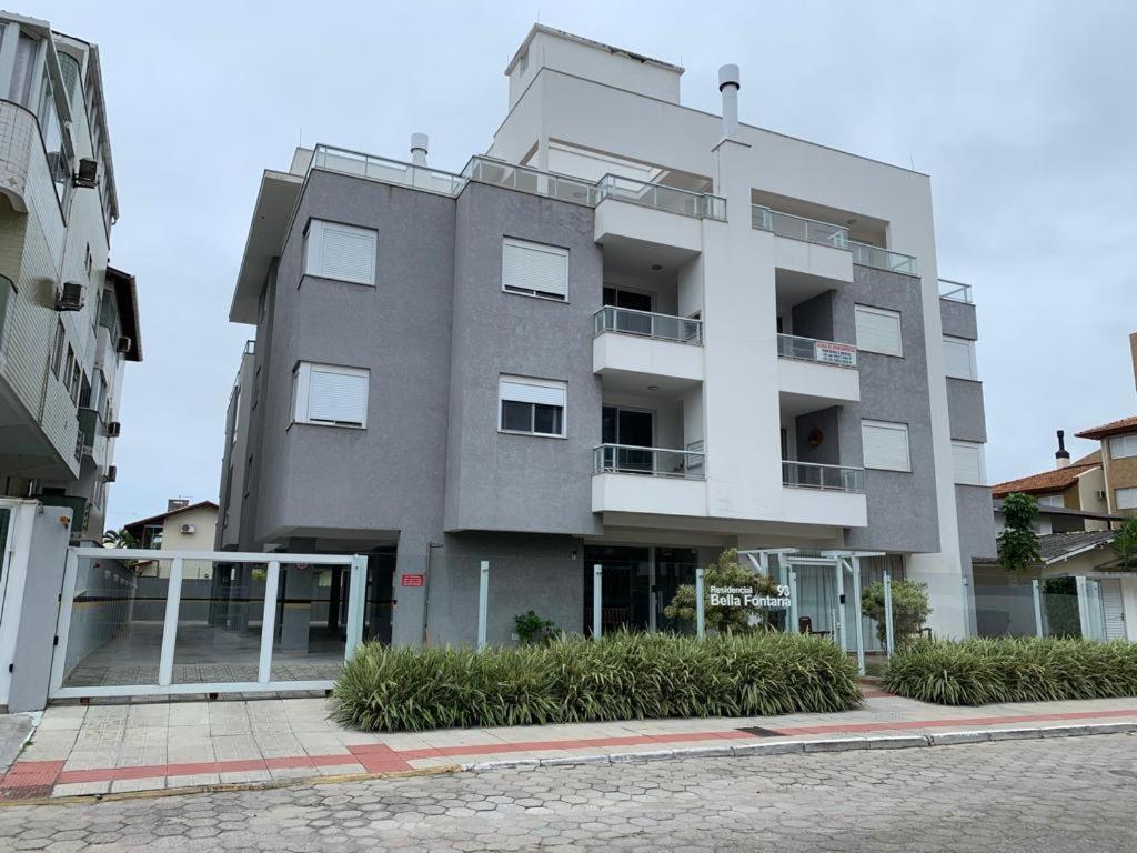  Lindo Apartamento a 100m da Praia dos ingleses!