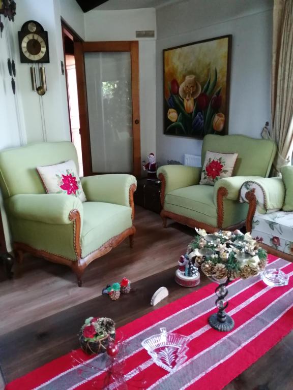 Ruang duduk di Posada Selva Negra