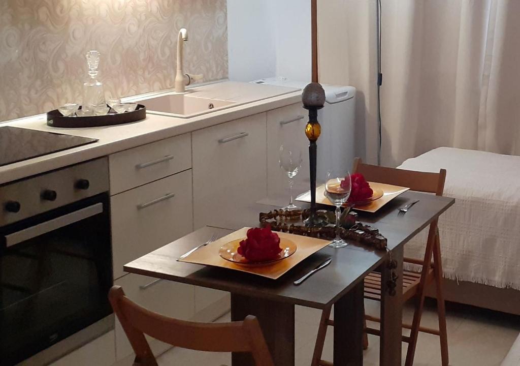 Kuchyň nebo kuchyňský kout v ubytování Anna - Maria Luxury Suite