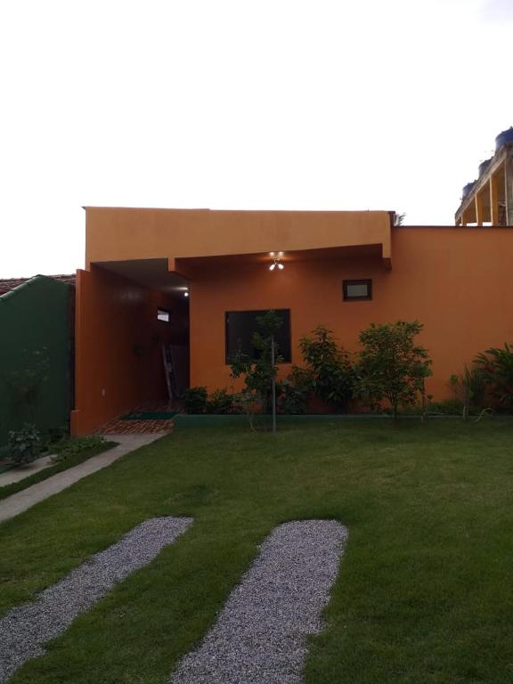  Casa laranja