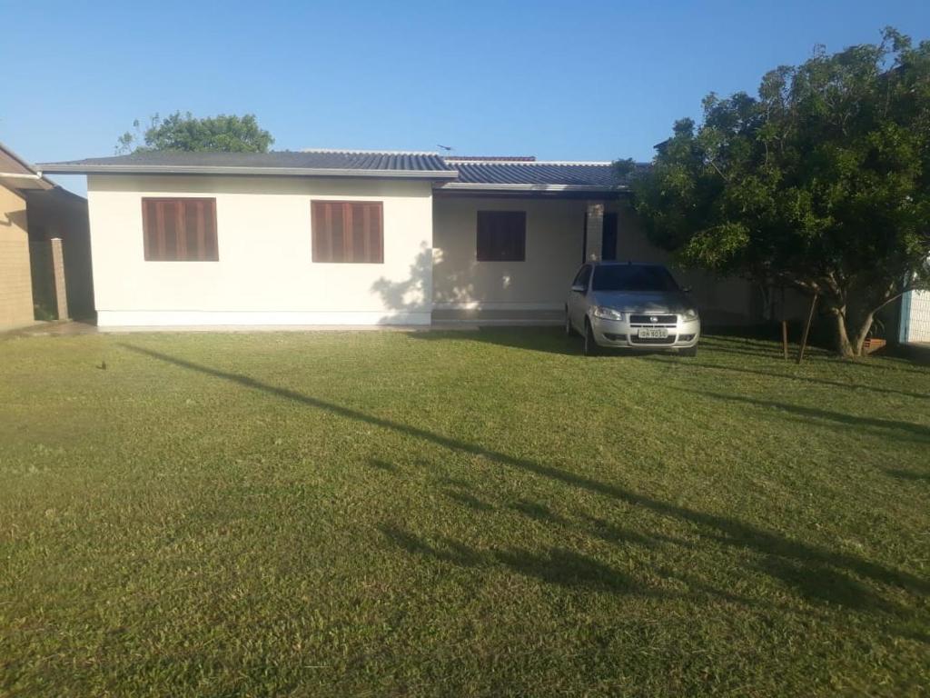  Casa Grande com amplo terreno em Imbé
