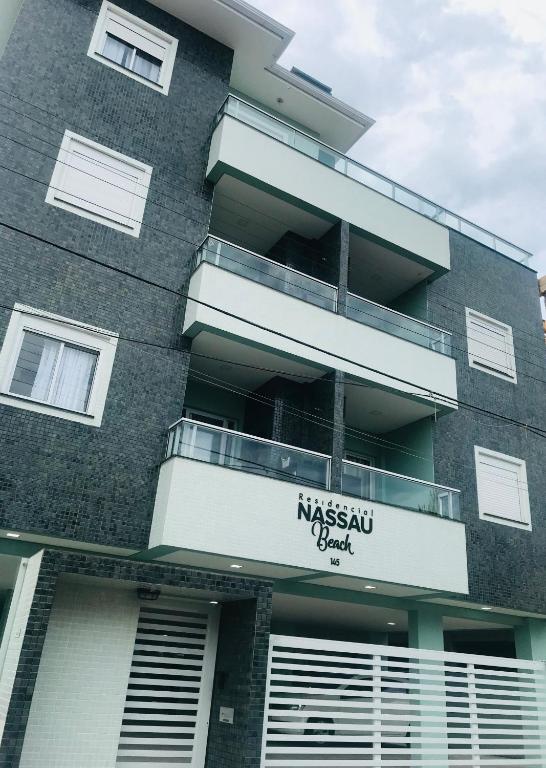  Apartamento na praia dos ingleses bem localizado
