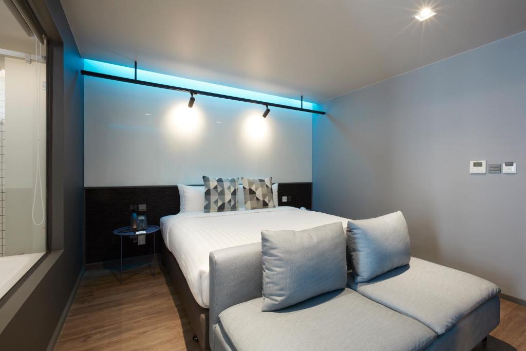 
Deluxe Double Room with Bath
