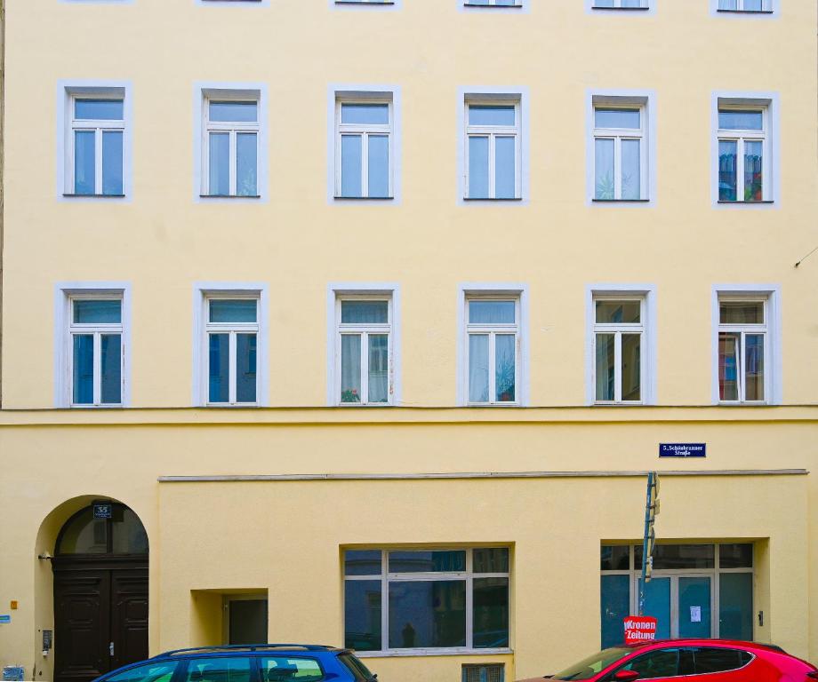 Budynek, w którym mieści się apartament