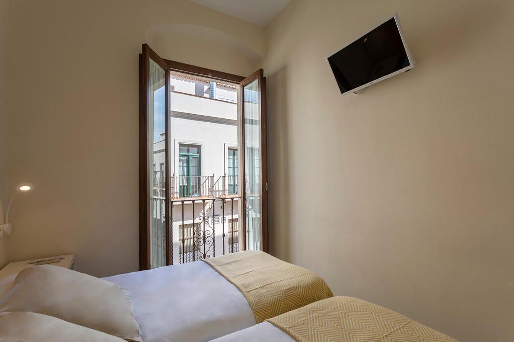 Booking.com: Lumbreras Sevilla Urban Apartments , Sevilla ...