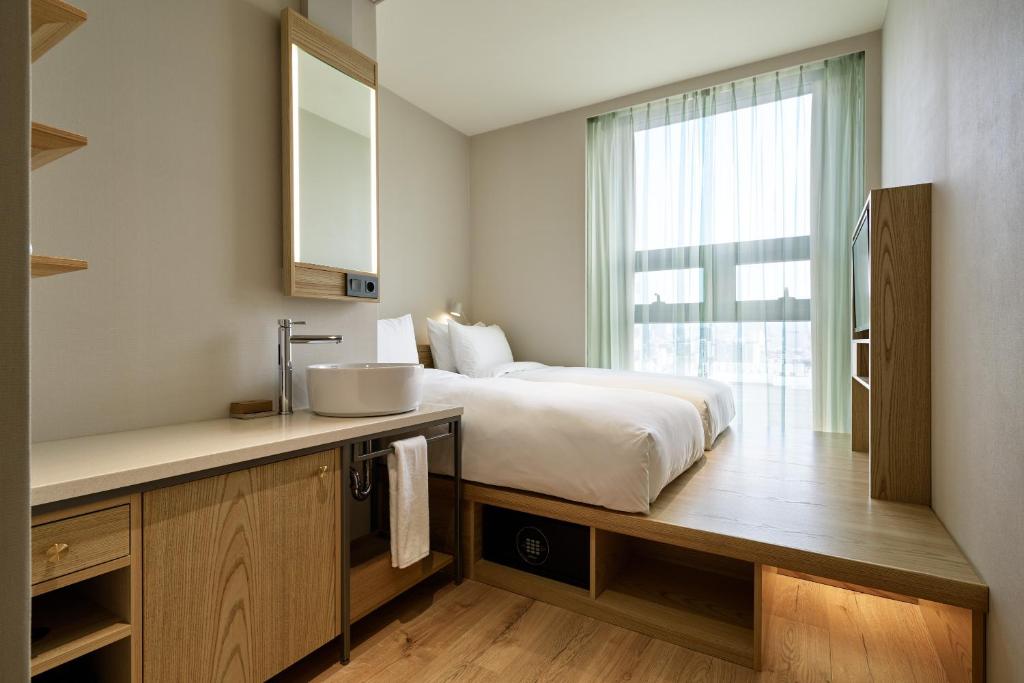 HOTEL ANTEROOM SEOUL - Studio Twin