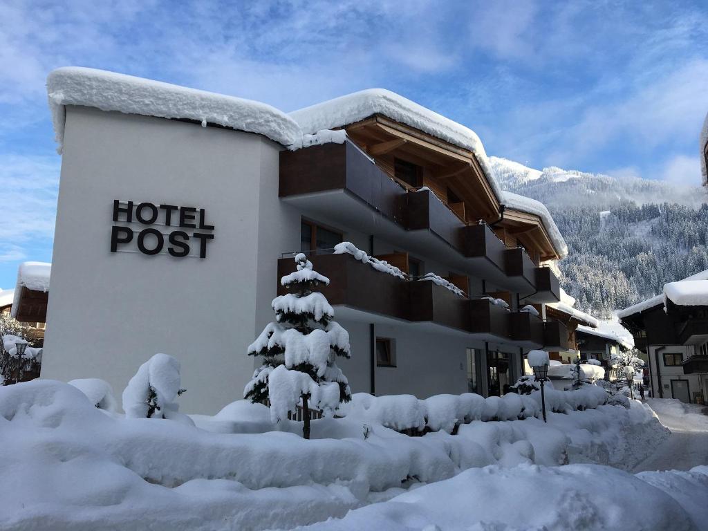 Hotel Post in de winter