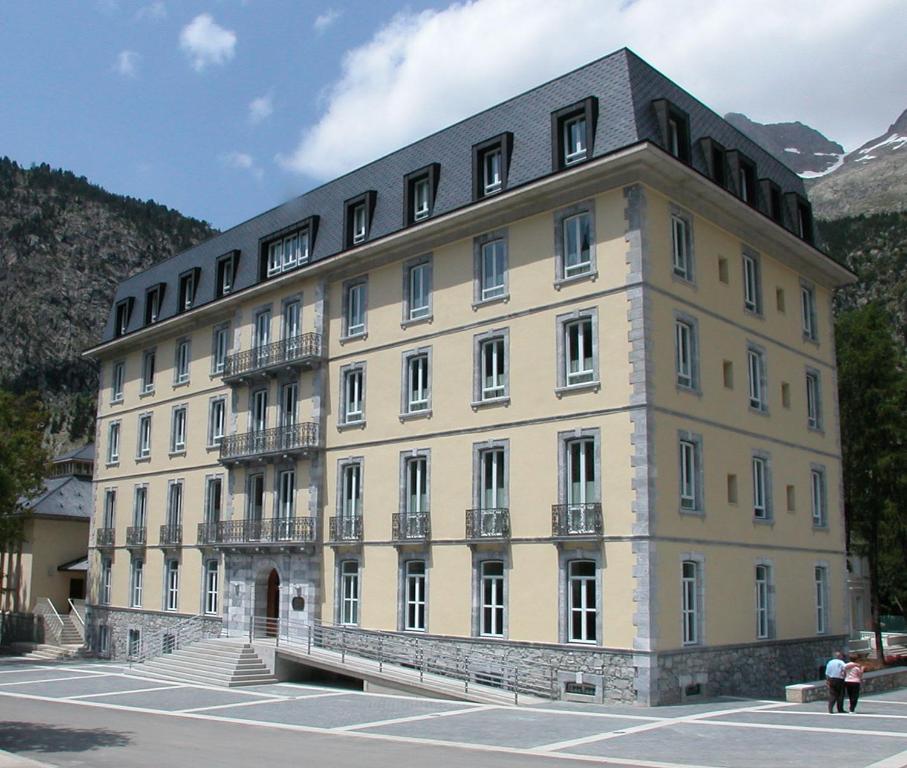 Nespecifikovaný výhled na hory nebo výhled na hory při pohledu z hotelu