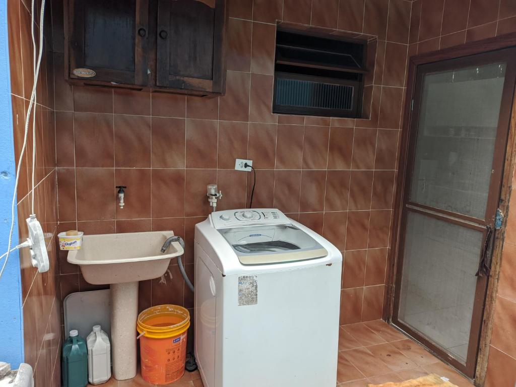  Casa pra temporada até 10 pessoas em Ubatuba