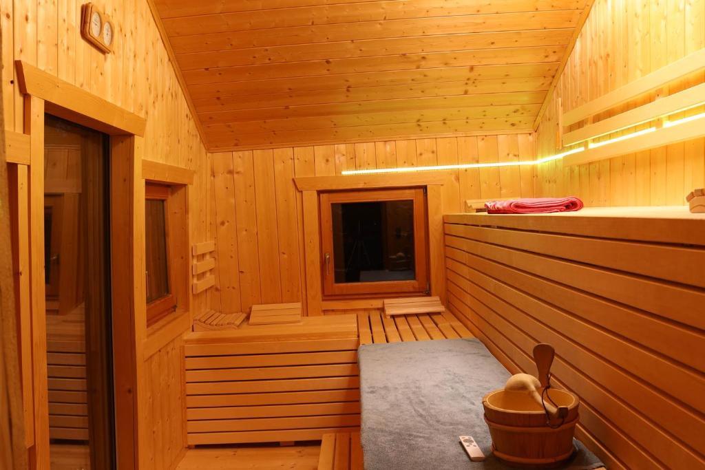 Fotografie z fotogalerie ubytování Apartment Erlauf - Ursprung, - 6 Personen, Outdoorsauna mit Bachzugang v destinaci Mitterbach