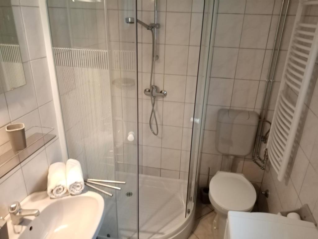 Kúpeľňa v ubytovaní Eötvös nyaraló