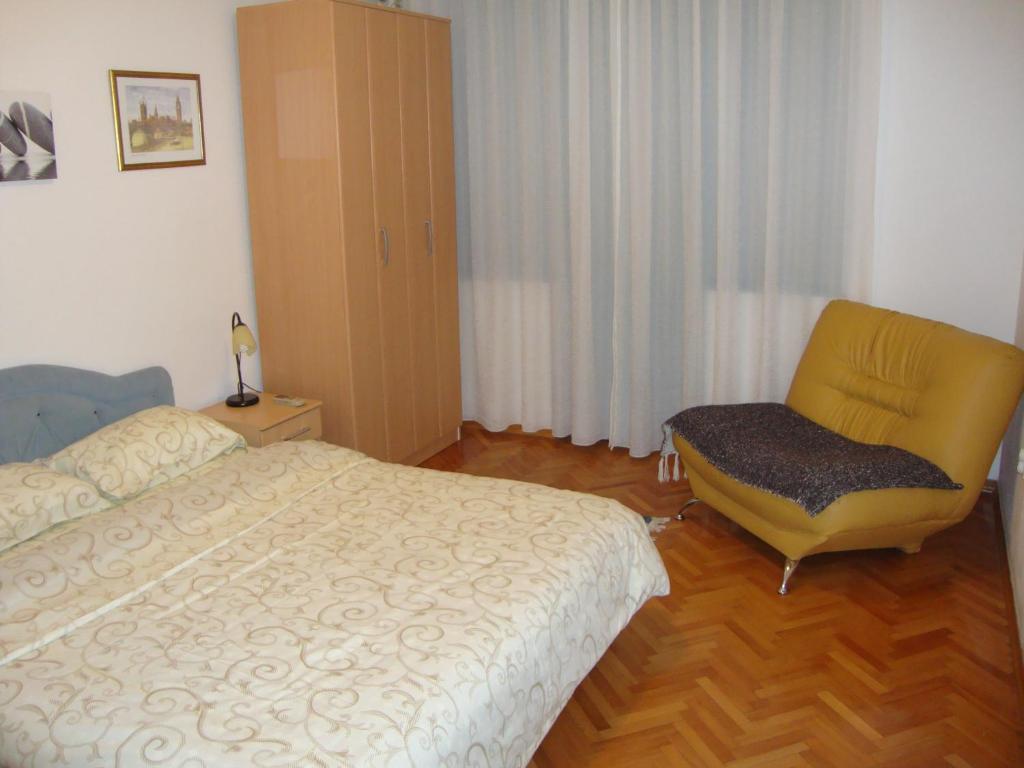 Centre Point Apartment - 8