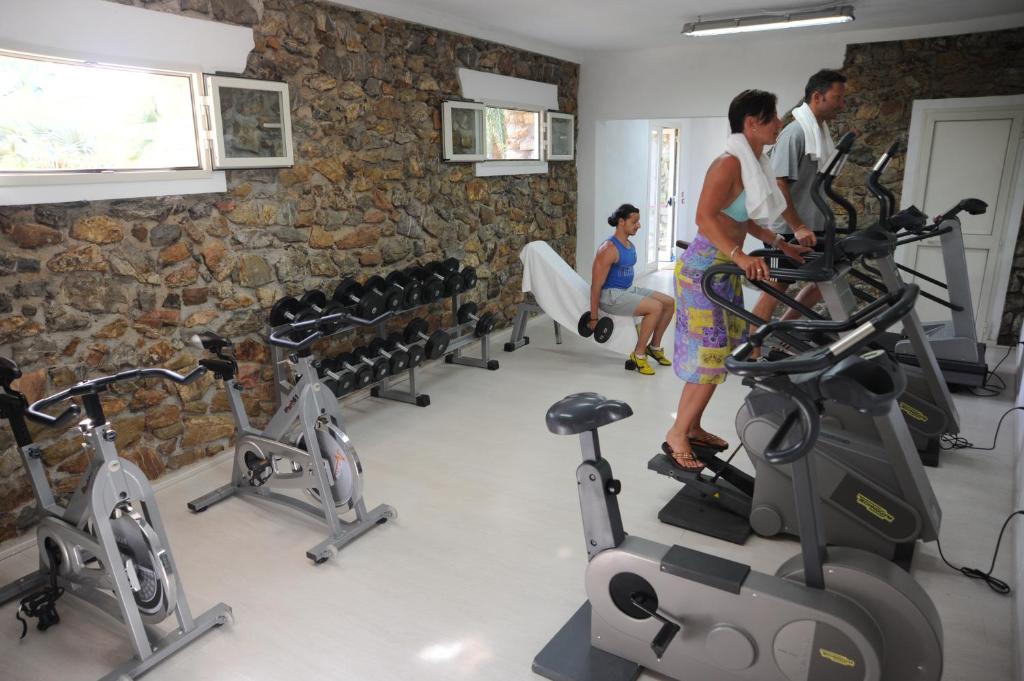 Centrum fitness w obiekcie Camping Village Rosselba Le Palme
