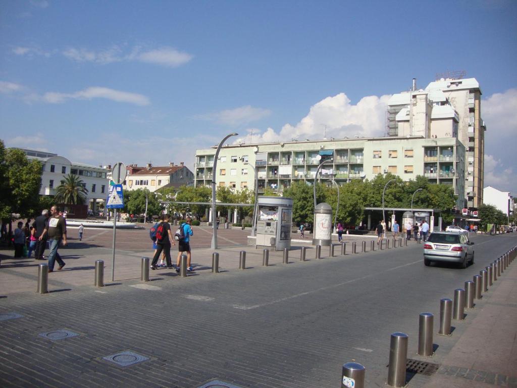 Centre Point Apartment - 12