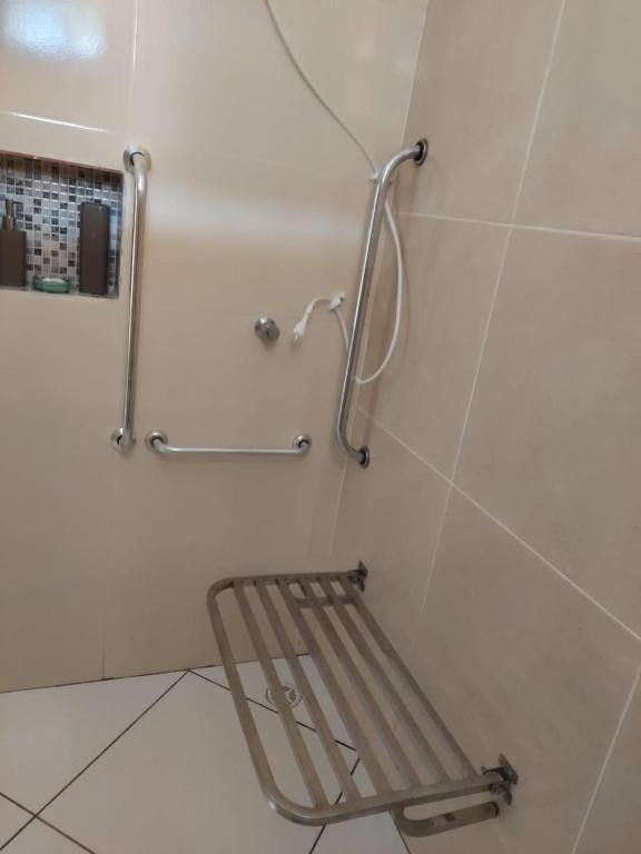  Quarto adaptado PNE
