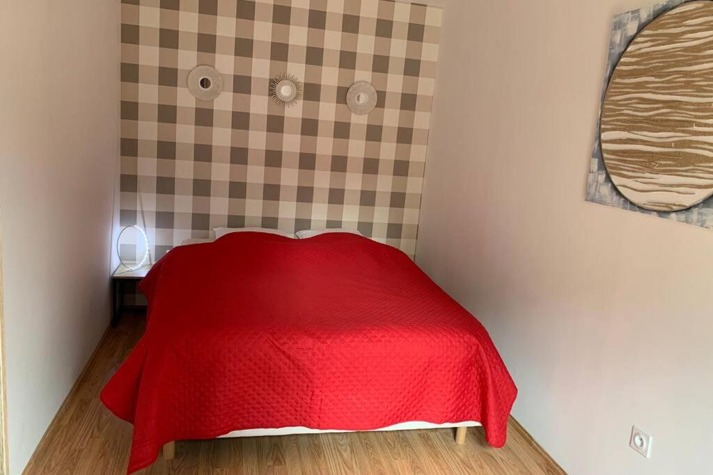 Postel nebo postele na pokoji v ubytování Studio indépendant Lisieux