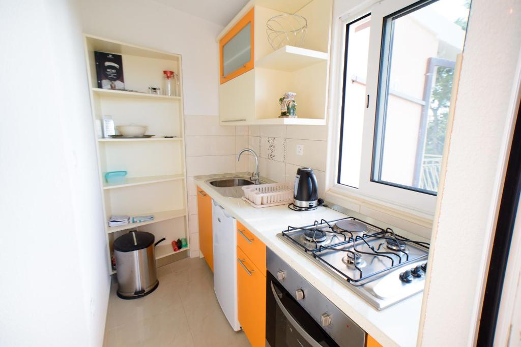 Lara Apartments - 10