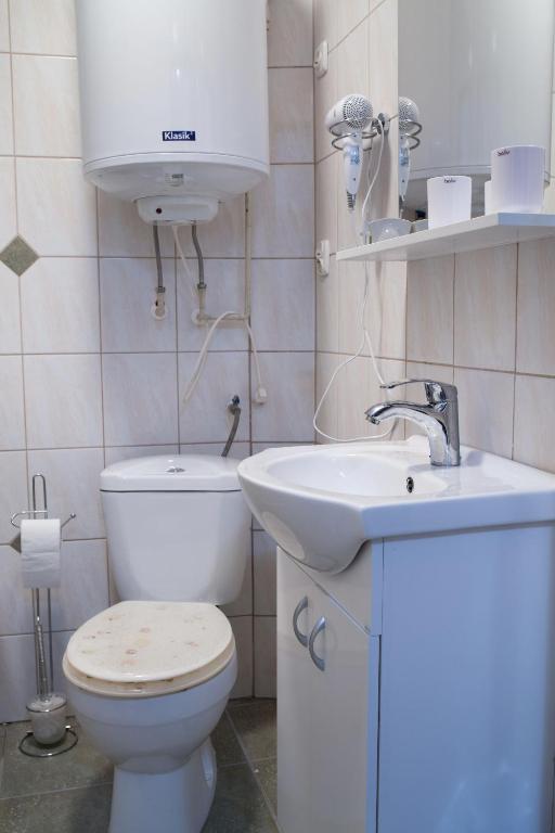 Kúpeľňa v ubytovaní Apartament urokliwa Długa