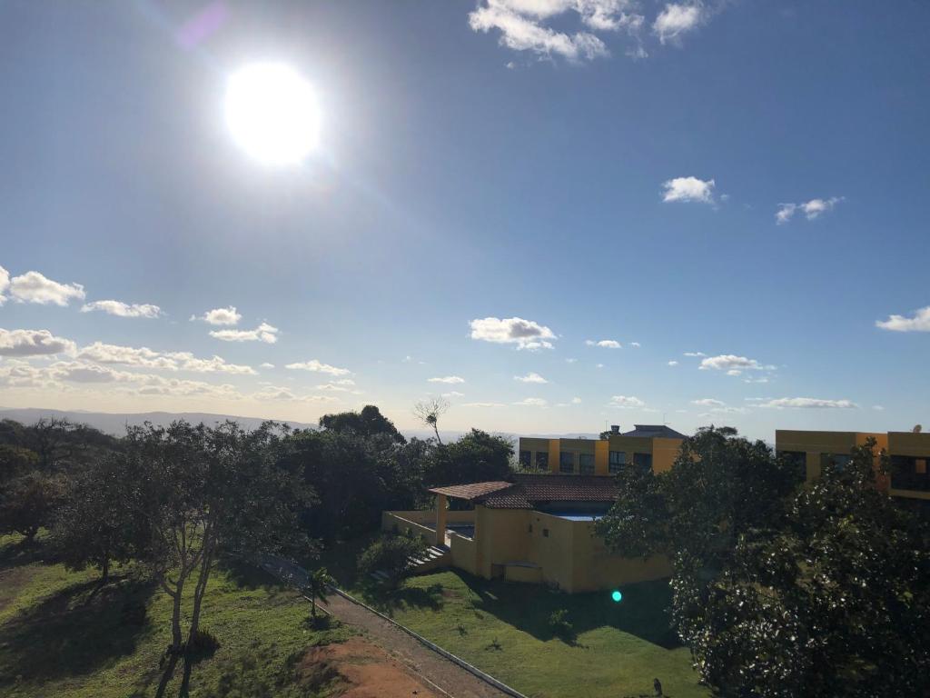  Flat no Condomínio Paraíso Serra Negra - A 200m da Bodega de Véio