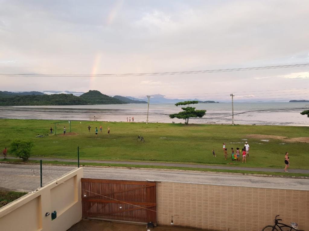  Casa moderna de frente para o mar na Jabaquara