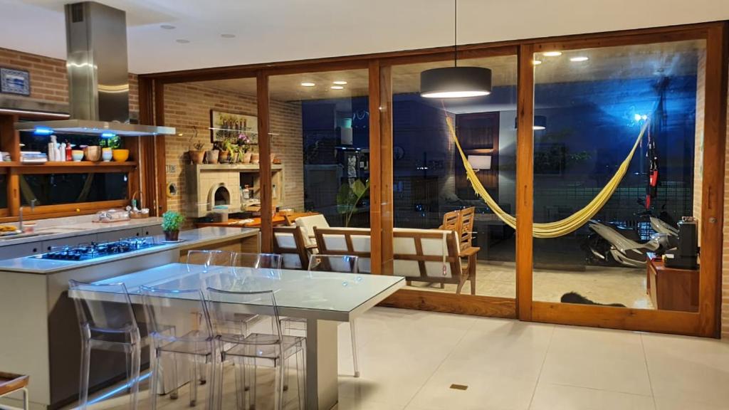  Casa moderna de frente para o mar na Jabaquara