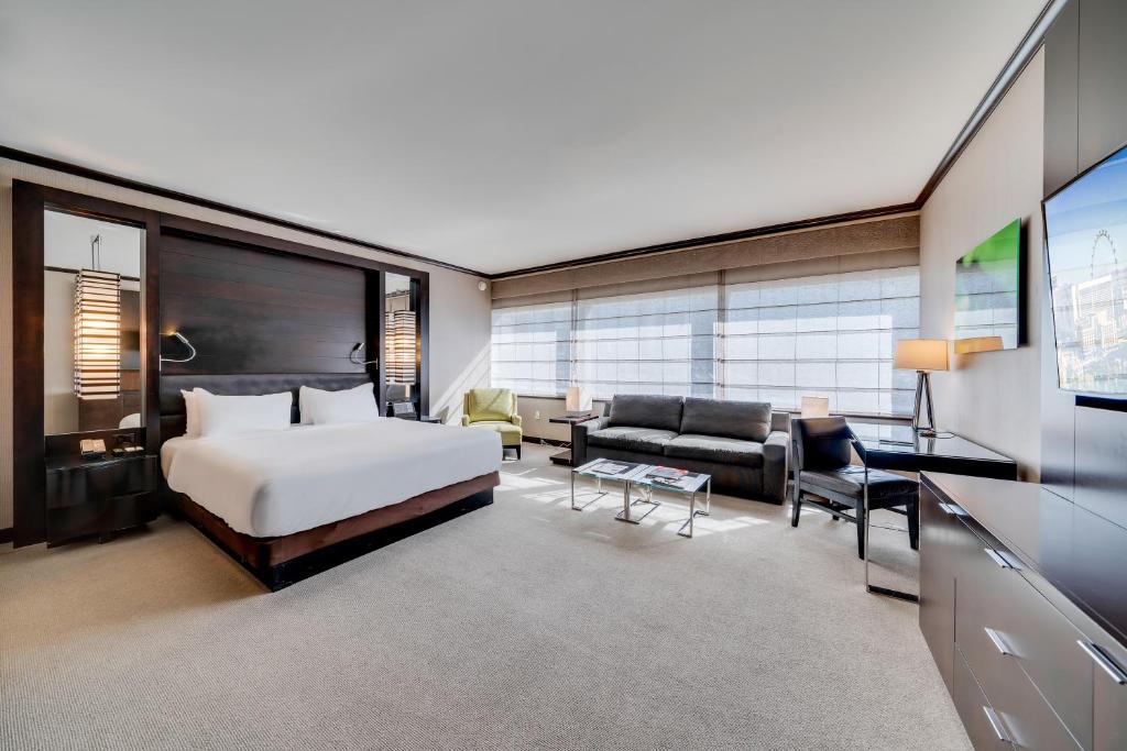 Postel nebo postele na pokoji v ubytování Jet Luxury at The Vdara