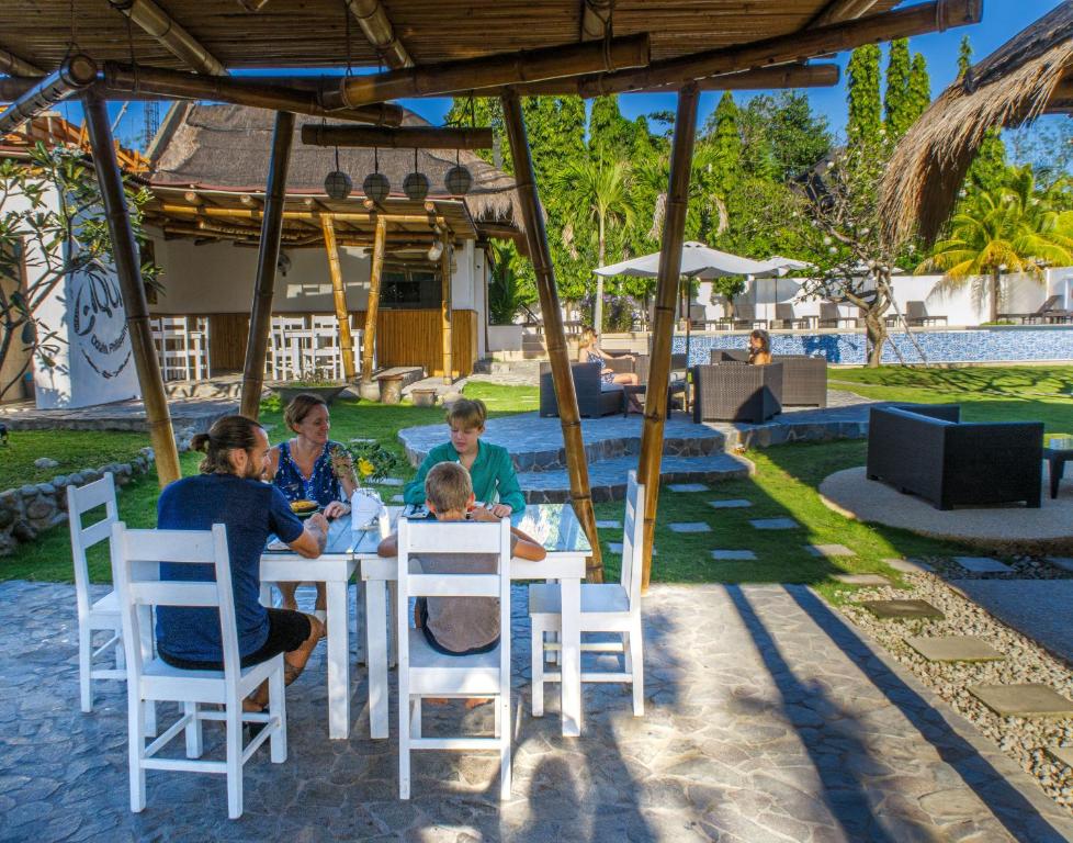 Restaurace v ubytování Liquid Dive Resort