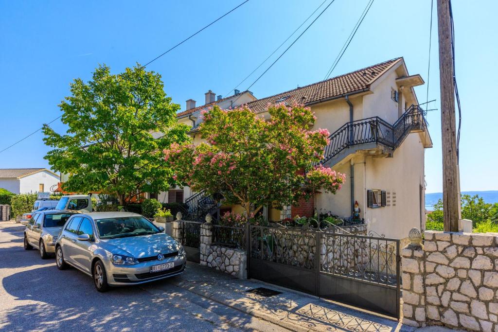Budova, v ktorej sa apartmán nachádza