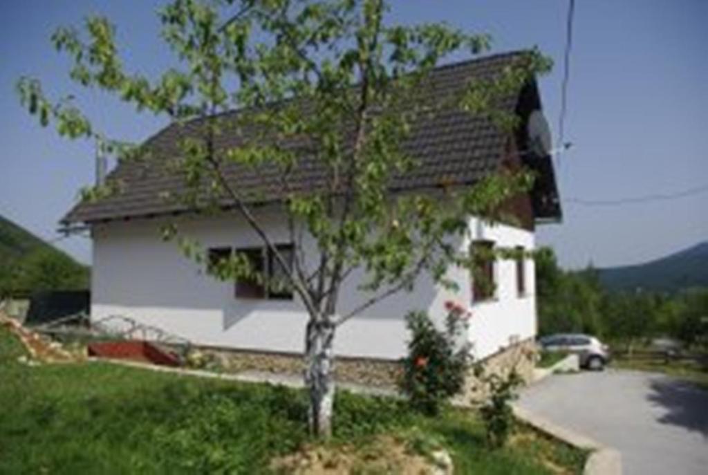 Budova, kde se prázdninový dům nachází