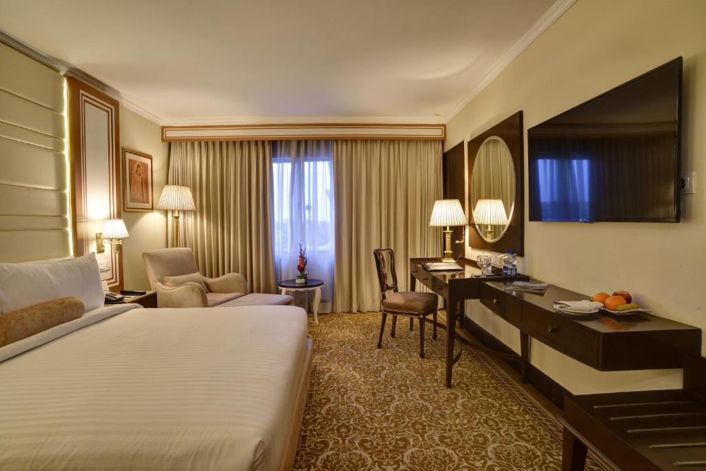 Pearl Continental Hotel, Lahore - Standard King Room