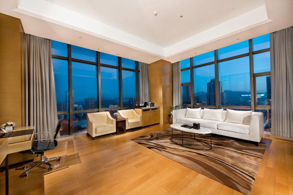 Posezení v ubytování Shenzhen Futian Wyndham Grand