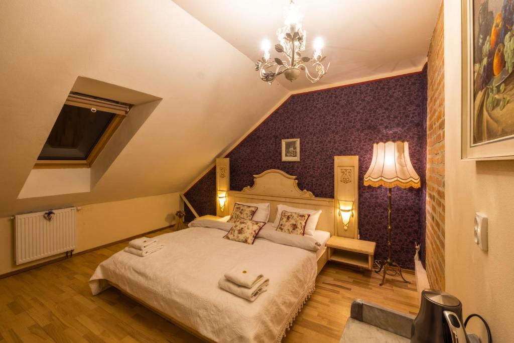 Postel nebo postele na pokoji v ubytování Hotel Barcadam