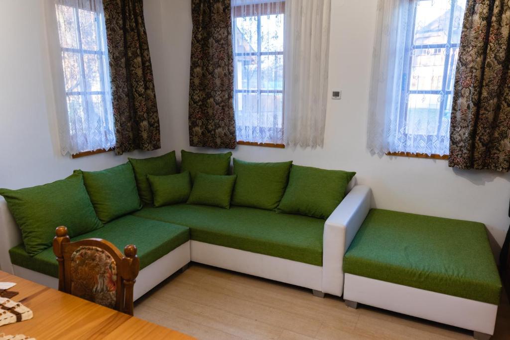 Posezení v ubytování POČITNIŠKI APARTMAJI - Sunny apartment in Moravske Toplice