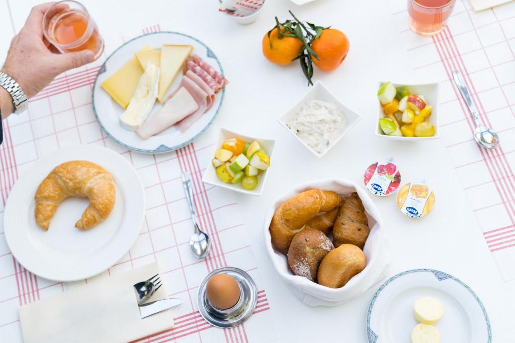 Hotel Delfino Lugano - Resim 10