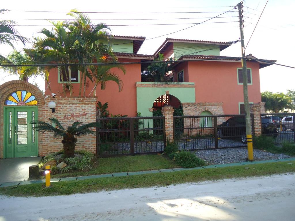  Apartamento em Boracéia no Litoral Norte