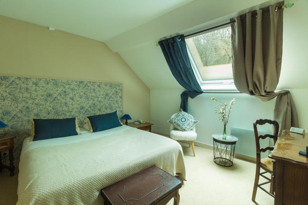 Le Moulin Des Ruats - Attic Double Room
