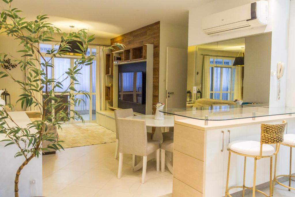  Apartamento Jurere Internacional sacada com churrasqueira