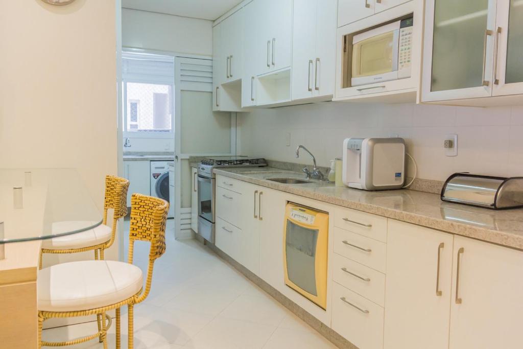  Apartamento Jurere Internacional sacada com churrasqueira