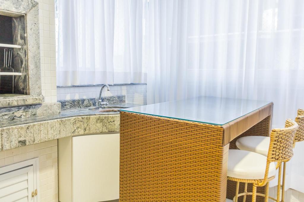  Apartamento Jurere Internacional sacada com churrasqueira