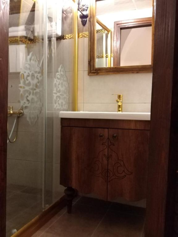 lariva konakları