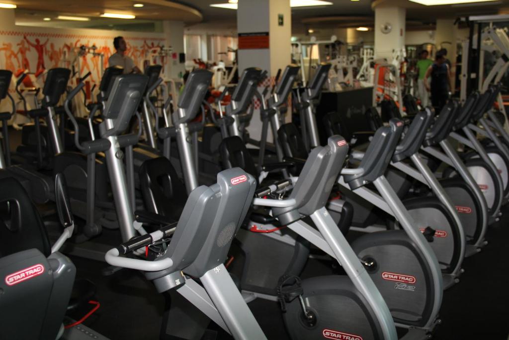 Fitness centrum a/nebo fitness zařízení v ubytování Hotel Real Zapopan