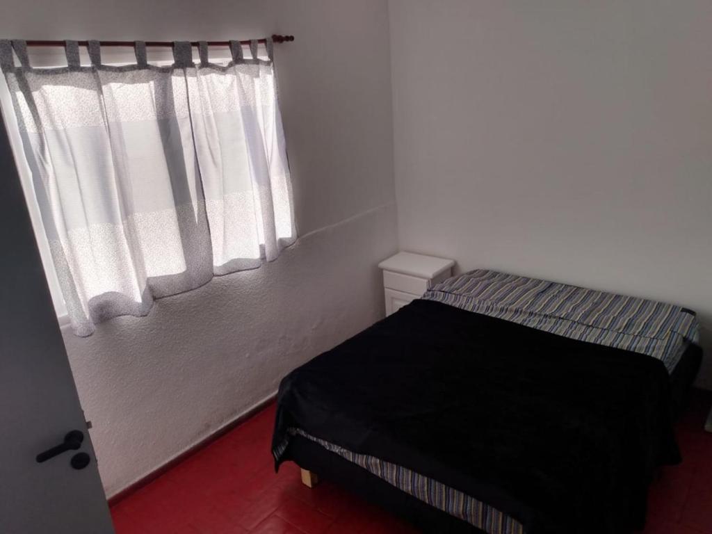 Hostal Carlos - Double Room With Private Bathroom